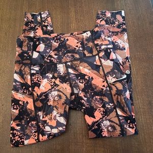 3 pairs Lululemon leggings